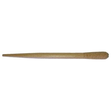 L'encrage d'une œuvre demande de longues heures de concentration. C'est pourquoi ce porte-plume manga en bois de la marque CORECT'ART s'impose comme l'outil idéal pour votre atelier. D'une longueur d'environ 18 cm, cet instrument associe la noblesse du bois vernis naturel au confort moderne. Il s'adapte parfaitement aux exigences du dessin au trait et de la calligraphie. C'est un accessoire fiable pour tracer vos lignes ou écrire en toute sérénité. Une Ergonomie Supérieure pour un Confort Maximal Ce modèle se distingue par sa conception unique et sa prise en main remarquable : Un Embout Large en Liège : L'extrémité intègre une gaine de liège authentique. Ainsi, vous profitez d'une excellente tenue sans crisper vos doigts. Une Fixation Universelle par Griffes : Le système de fixation par griffes retient solidement la plume. Ce dispositif astucieux assure une compatibilité totale avec tous les types de plumes du marché. Un Équilibre Idéal : Son corps en bois léger garantit un confort parfait. Vous dessinez des détails minutieux ou des planches de manga sans ressentir de fatigue. L'Instrument Polyvalent pour le Dessin et l'Écriture Cet outil haut de gamme améliore la régularité de vos mouvements. De plus, sa structure robuste résiste à l'usure quotidienne de l'artiste. Que vous pratiquiez la bande dessinée, le lettrage ou l'illustration, ce manche répond à toutes vos exigences créatives. En conclusion, CORECT'ART décline également sa gamme dans de nombreuses couleurs pour s'accorder au style de chaque dessinateur. Commandez votre porte-plume manga en bois CORECT'ART dès maintenant et libérez la précision de vos tracés !
