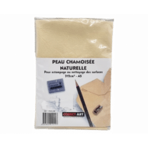 Le travail des techniques sèches demande des accessoires d'une grande douceur pour manipuler les pigments avec soin. C'est pourquoi la peau chamoisée dessin naturelle de la marque CORECT'ART est l'outil parfait pour votre matériel d'art. Proposée dans un format A5 très pratique de 15 x 21 cm, elle offre une surface totale de 312 cm². Cet accessoire authentique permet de réaliser facilement de superbes effets graphiques. En effet, sa texture unique respecte la fragilité de vos supports papier. L'Accessoire Incontournable pour l'Estompage des Techniques Sèches Ce produit en cuir véritable s'impose comme un choix de référence pour les dessinateurs. De plus, ses propriétés naturelles offrent des avantages techniques précieux : Un Estompage d'une Douceur Absolue : Elle est idéale pour adoucir les traits de fusain, de mine de plomb ou de pastel sec. Ainsi, vous obtenez des dégradés subtils et des ombrages d'un réalisme saisissant. Une Texture Capturatrice de Pigments : Sa surface accroche le surplus de matière sans étaler de vilaines taches. Par conséquent, vous pouvez illuminer certaines zones de votre dessin en retirant de la couleur. Un Format Compact Pratique : Ses dimensions A5 permettent de la glisser facilement dans une trousse de transport ou une boîte à outils. Un Outil Polyvalent pour le Nettoyage de Votre Atelier En dehors de sa fonction artistique principale, cette peau chamoisée excelle dans l'entretien de votre matériel. En outre, elle se révèle parfaite pour essuyer vos outils délicats ou nettoyer vos surfaces de travail sans laisser de traces. C'est un produit durable, réutilisable et particulièrement résistant à l'usure du temps. En conclusion, choisir cet accessoire CORECT'ART vous garantit un confort de création supérieur au quotidien. Achetez votre peau chamoisée naturelle CORECT'ART dès aujourd'hui et donnez du relief à vos plus beaux fusains !